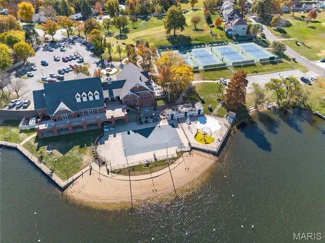 $128,000 | 2801 Savoy Drive, Unit 2801, Lake St. Louis, MO 63367