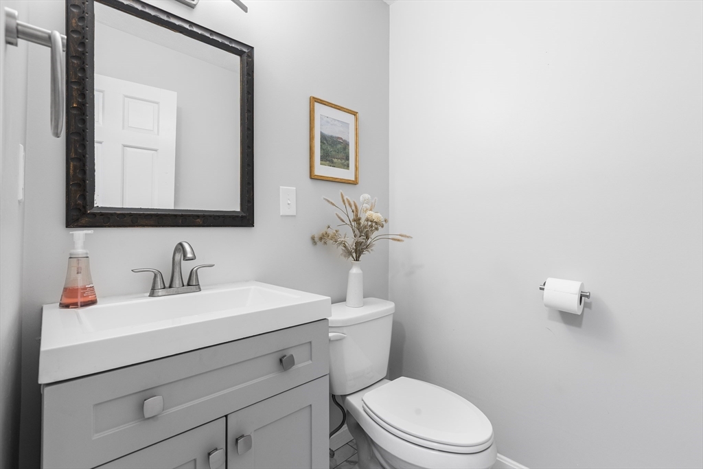 8 Stouffer Circle Andover, MA 01810 - Photo 18 of 41