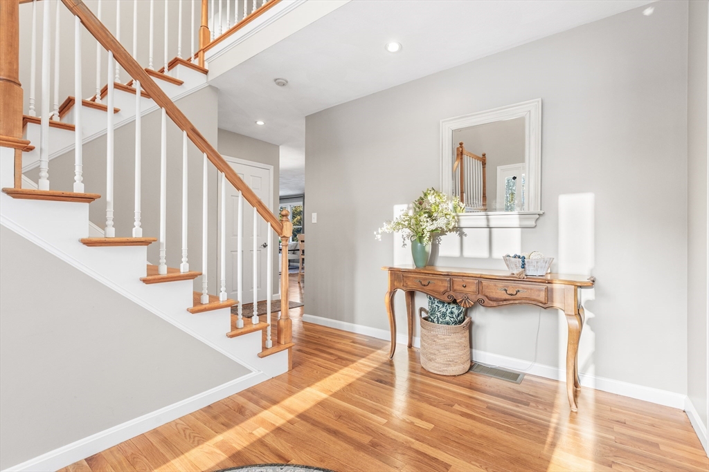 8 Stouffer Circle Andover, MA 01810 - Photo 3 of 41