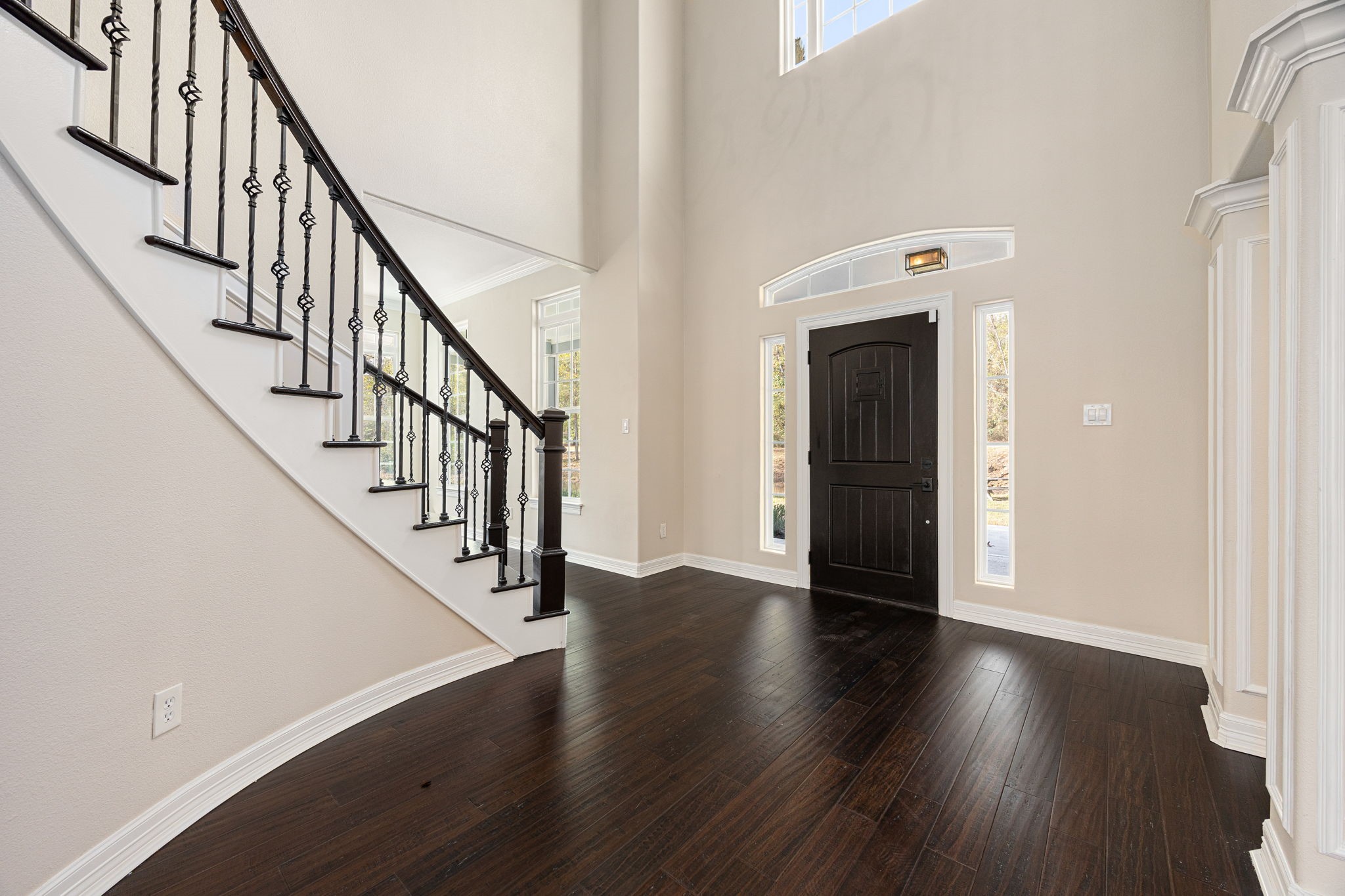 14882 Gingham Road Montgomery, TX 77356 - Photo 7 of 50 a view of an entryway with wooden floor