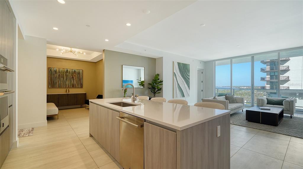 301 Quay Commons, Unit 704 Sarasota, FL 34236 - Photo 20 of 76