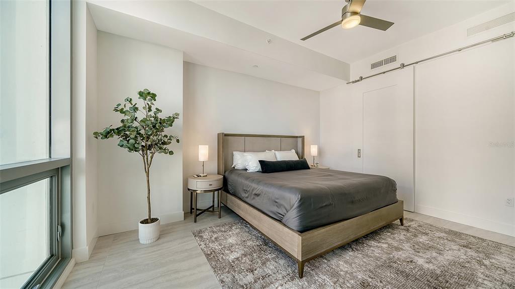 301 Quay Commons, Unit 704 Sarasota, FL 34236 - Photo 24 of 76