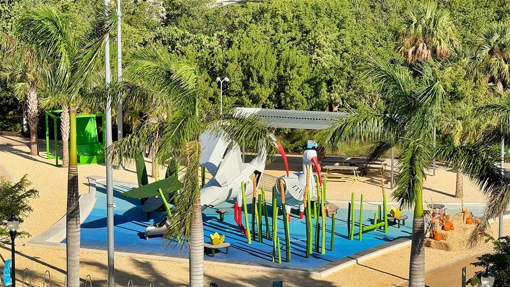 301 Quay Commons, Unit 704 Sarasota, FL 34236 - Photo 39 of 76