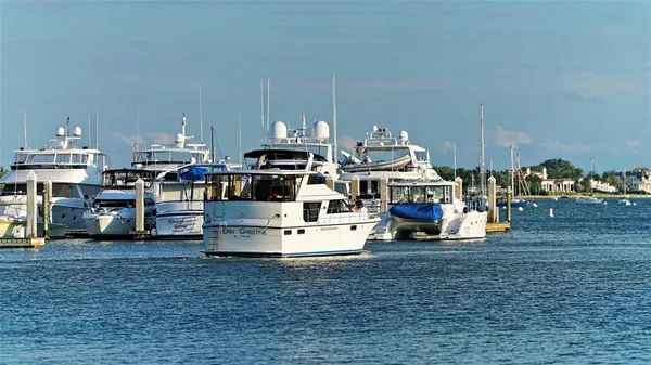 $15,000 | 301 Quay Commons, Unit 704, Sarasota, FL 34236