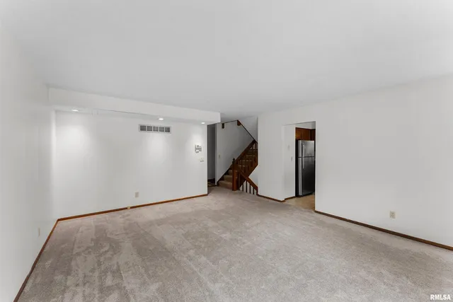 $220,000 | 3075 Willowwood Drive, Bettendorf, IA 52722