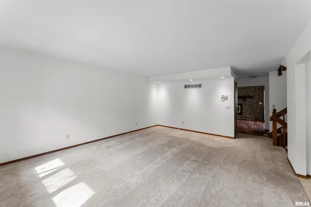 $220,000 | 3075 Willowwood Drive, Bettendorf, IA 52722