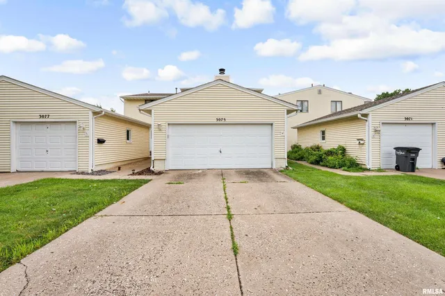 $220,000 | 3075 Willowwood Drive, Bettendorf, IA 52722