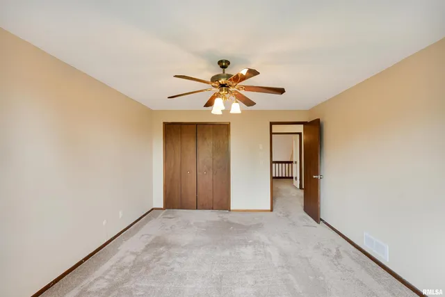 $220,000 | 3075 Willowwood Drive, Bettendorf, IA 52722