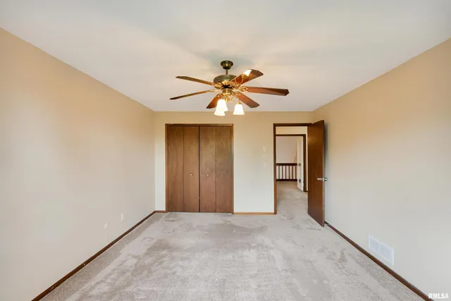 $220,000 | 3075 Willowwood Drive, Bettendorf, IA 52722