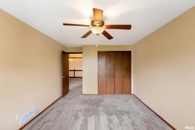 $220,000 | 3075 Willowwood Drive, Bettendorf, IA 52722