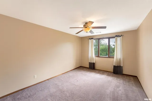 $220,000 | 3075 Willowwood Drive, Bettendorf, IA 52722