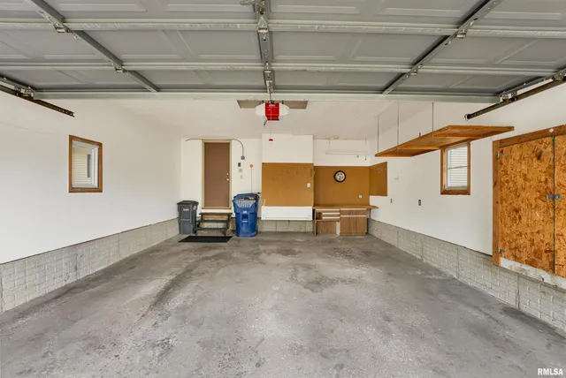 $220,000 | 3075 Willowwood Drive, Bettendorf, IA 52722