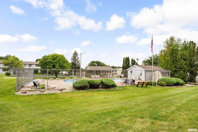 $220,000 | 3075 Willowwood Drive, Bettendorf, IA 52722