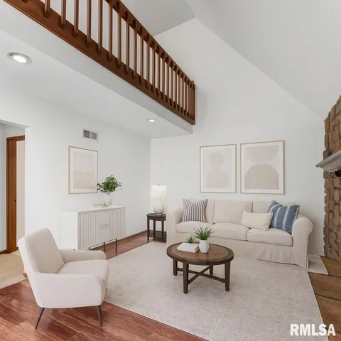 $220,000 | 3075 Willowwood Drive, Bettendorf, IA 52722