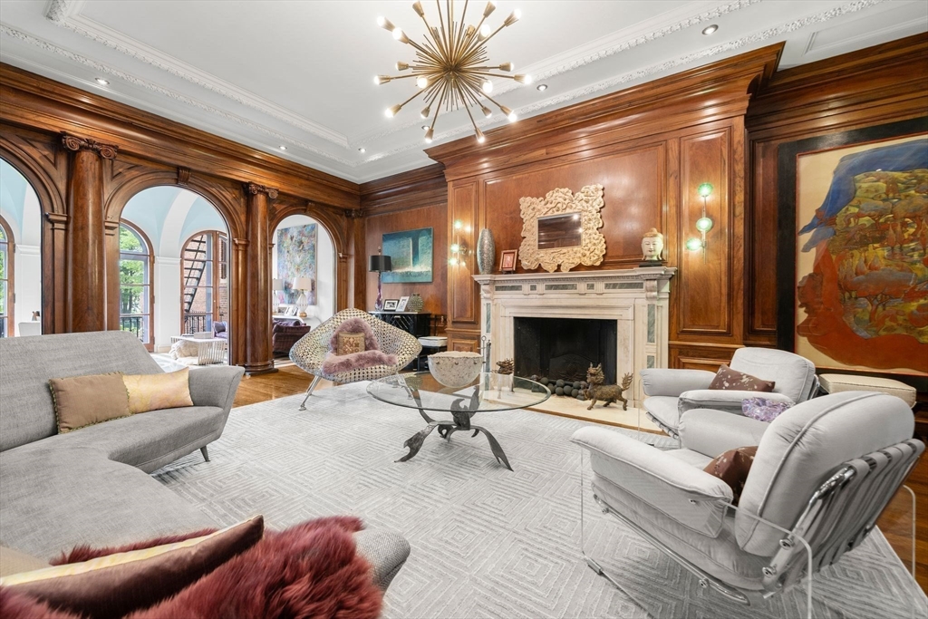 260 Beacon Street, Unit 4 Boston, MA 02116 - Photo 1 of 33