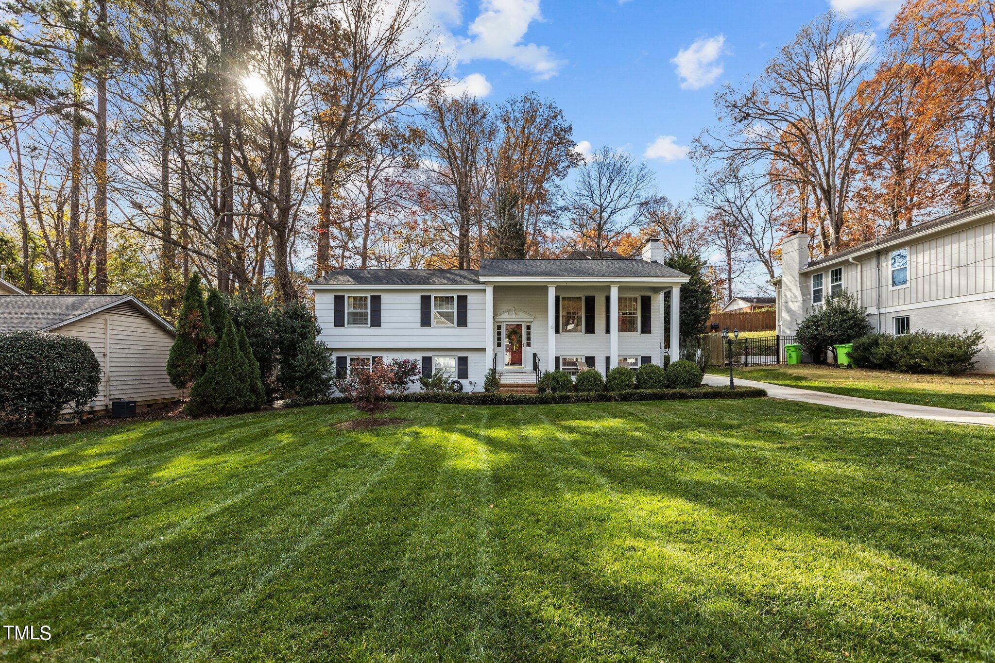 313 Glen Valley Road Raleigh, NC 27609 - Photo 5 of 49 2-web-or-mls-IMGL1653