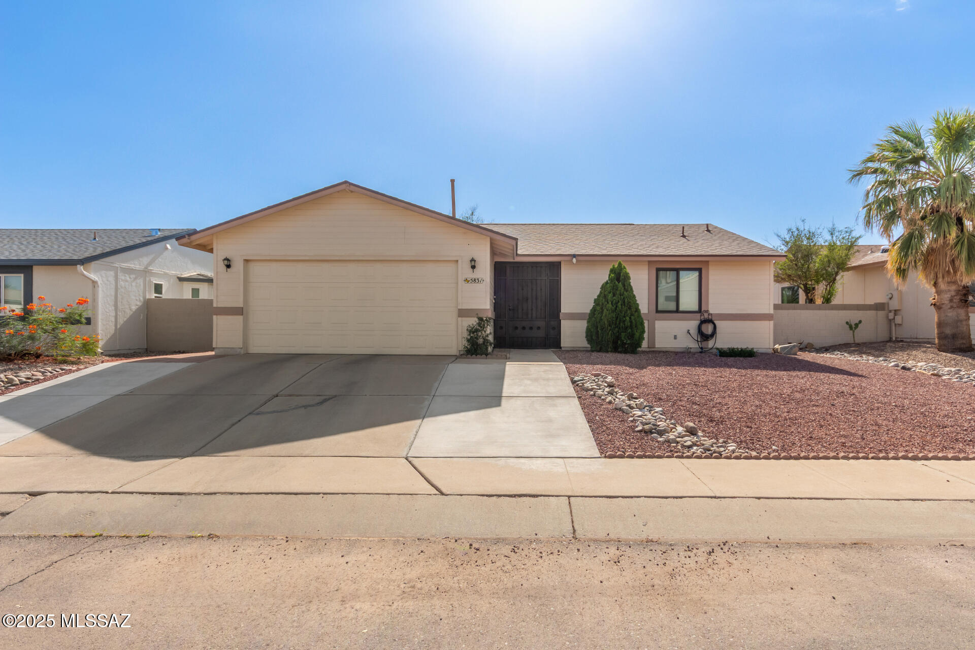 5831 North Moonbrook Road Tucson, AZ 85741 - Photo 1 of 29