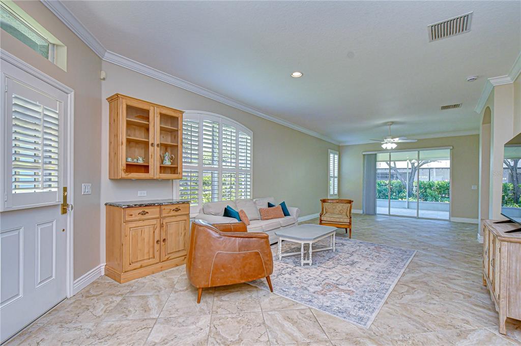 6069 Sandhill Ridge Drive Lithia, FL 33547 - Photo 11 of 42