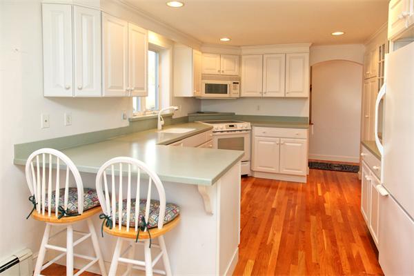 17 Old Forge Road Falmouth, MA 02556 - Photo 6 of 20 Gallery Image 6