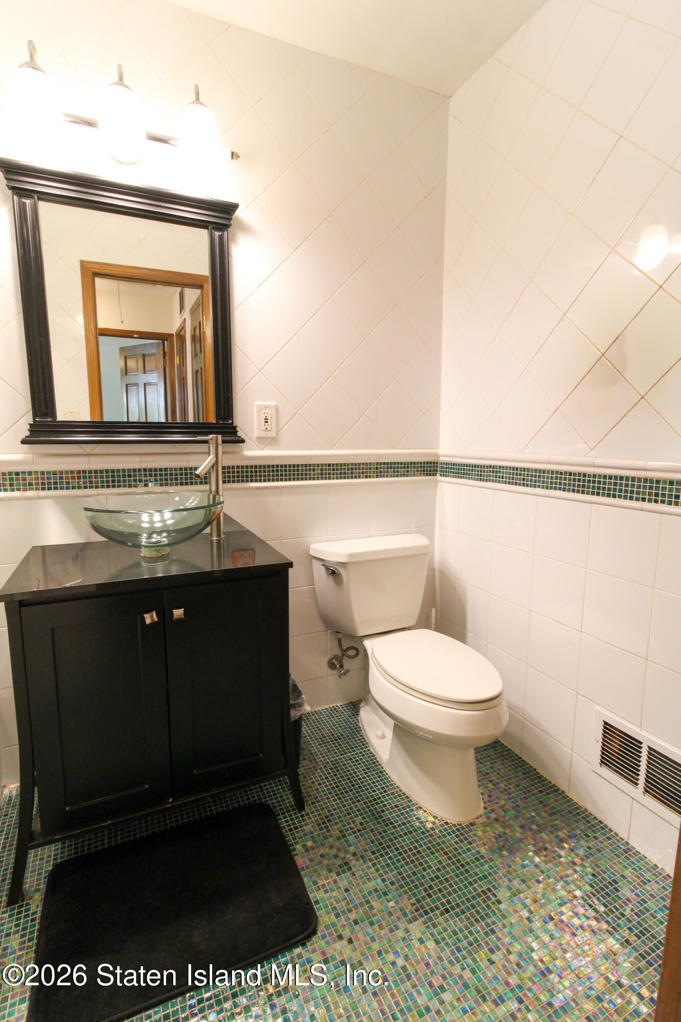 421 Willow Road East, Unit 2 Staten Island, NY 10314 - Photo 17 of 24 Photo Apr 21 2026, 12 26 48 PM