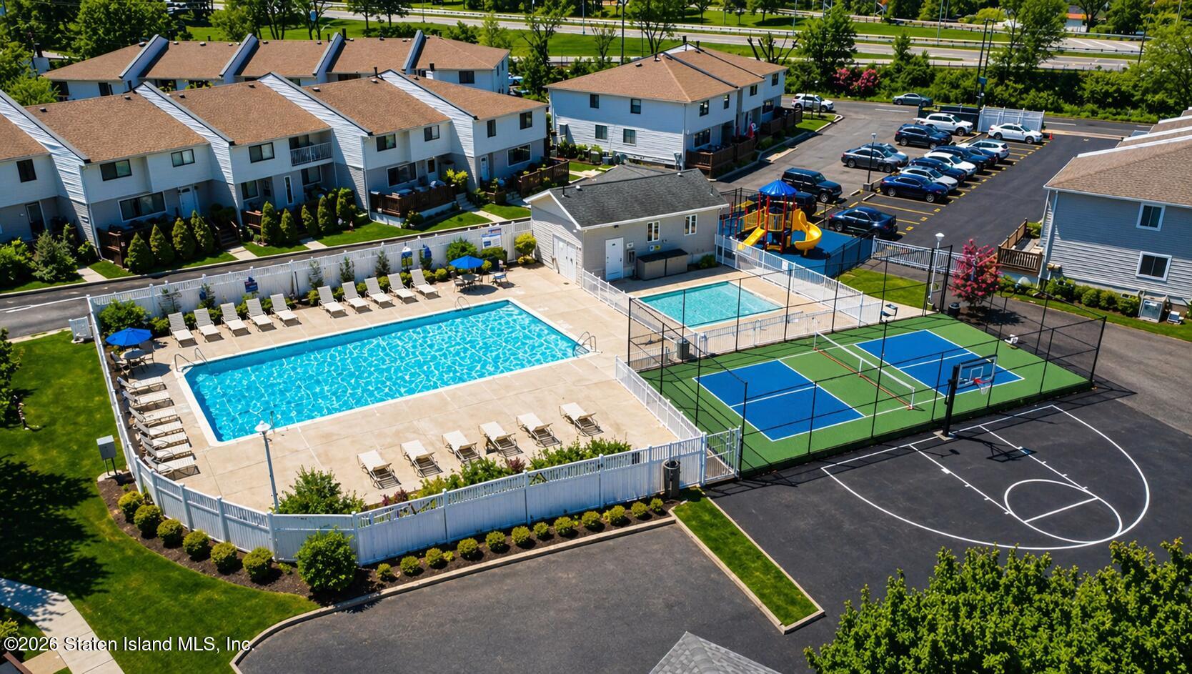 421 Willow Road East, Unit 2 Staten Island, NY 10314 - Photo 24 of 24 Photo Apr 22 2026, 1 57 39 PM