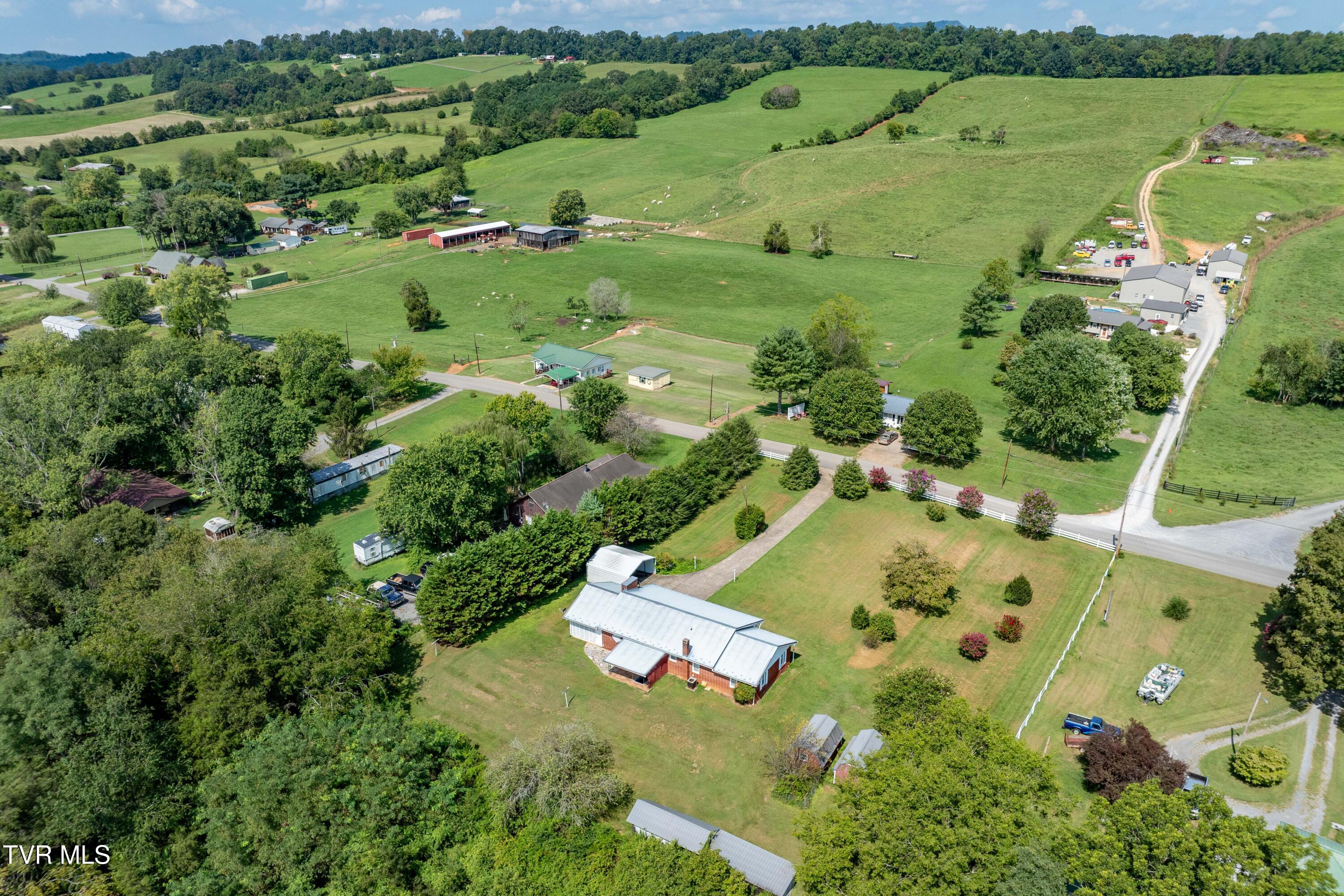 1085 Old Stage Road Rogersville, TN 37857 - Photo 34 of 65 1085 Old Stage Rd (32 of 66)