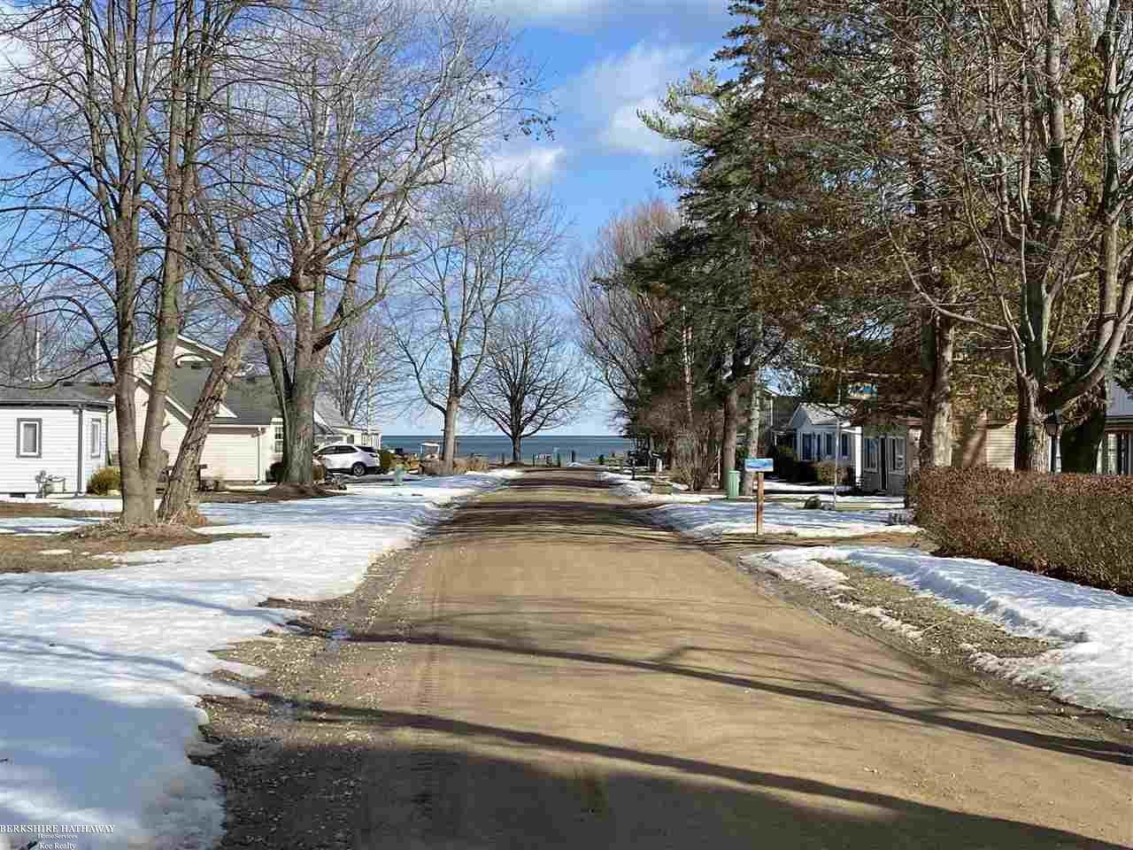7511 Elmwood Road Lexington, MI 48450 - Photo 2 of 23 50035451-1.JPG