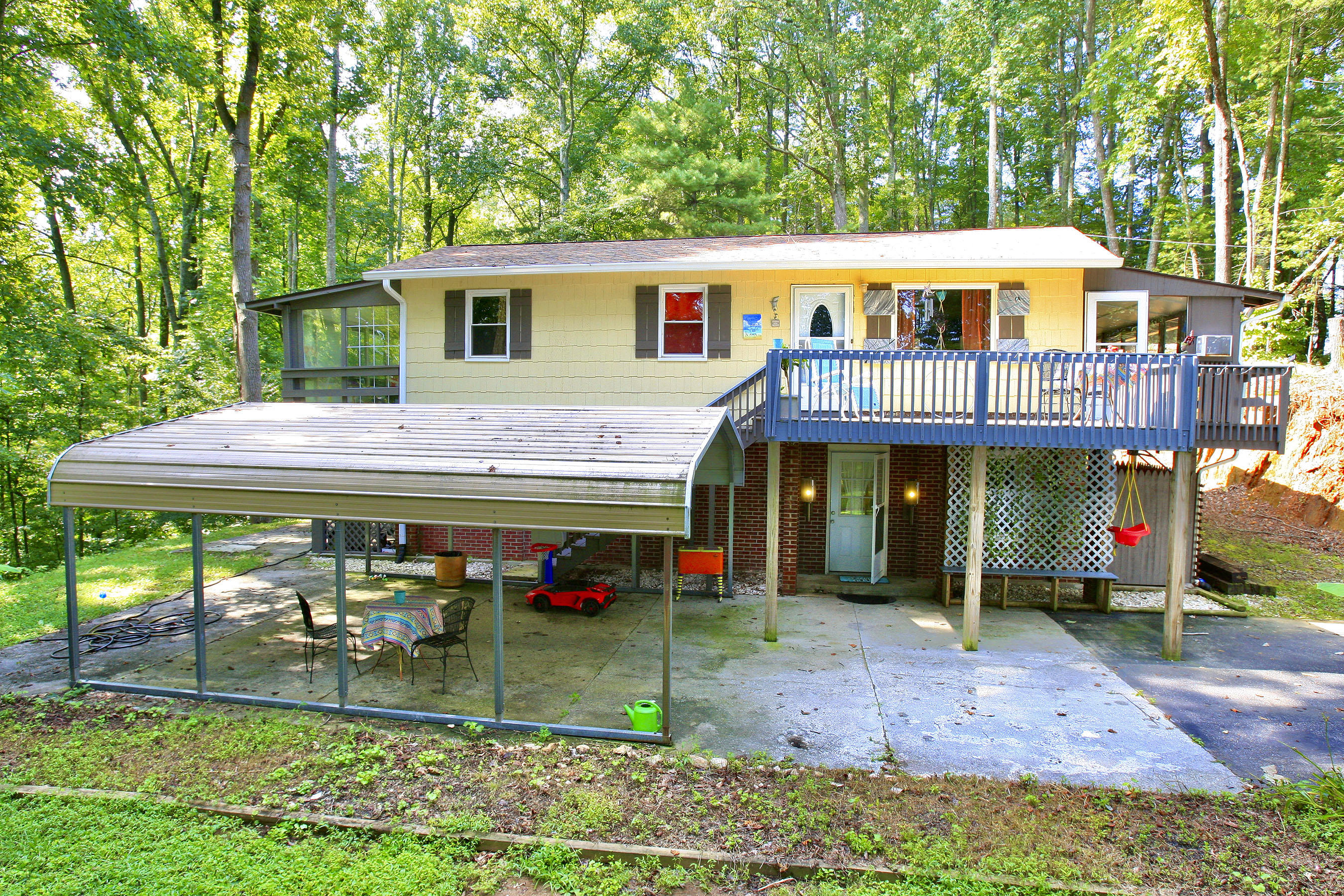 6809 Hofawger Road Boones Mill, VA 24065 - Photo 2 of 48 _V4B3324.jpeg