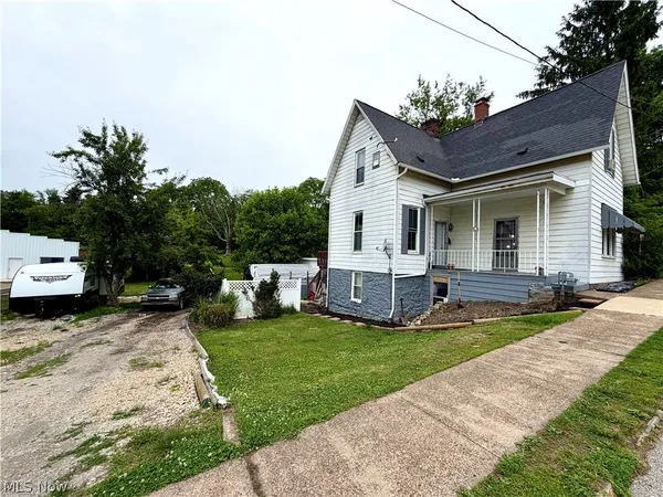$148,900 | 126 South Sugar Street, St. Clairsville, OH 43950