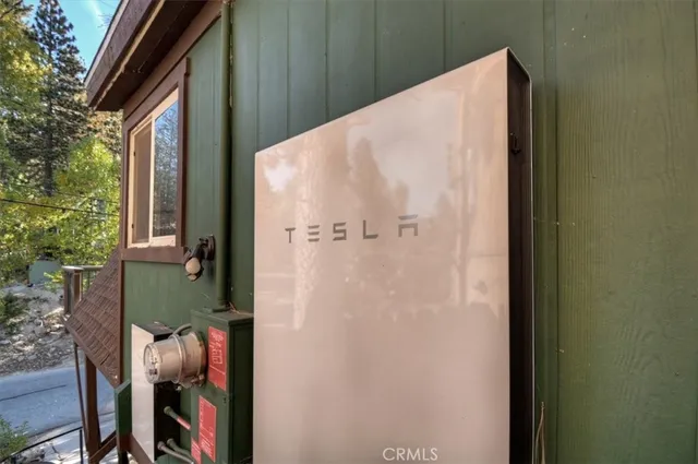 $234,800 | 33005 Arrowbear Drive, Running Springs, CA 92382