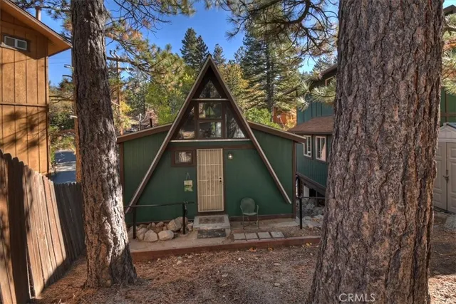 $234,800 | 33005 Arrowbear Drive, Running Springs, CA 92382