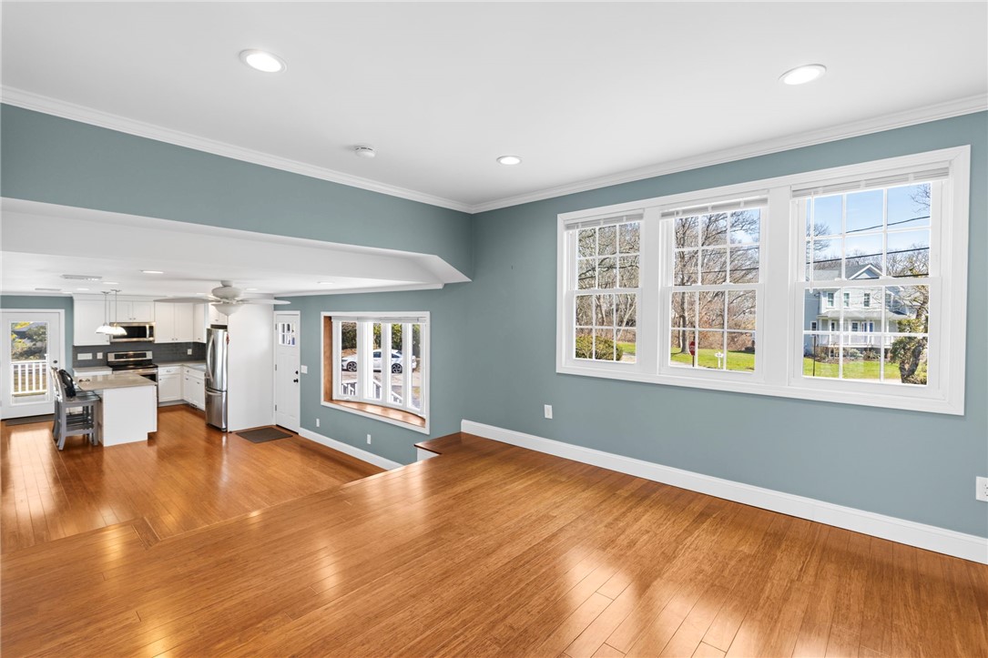 106 Cedar Island Road Narragansett, RI 02882 - Photo 14 of 45 Living Room
