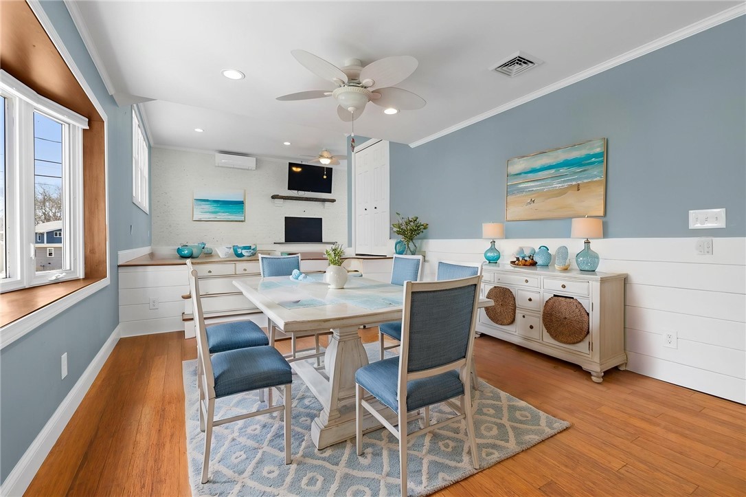 106 Cedar Island Road Narragansett, RI 02882 - Photo 18 of 45 Dining Area Virtually Staged