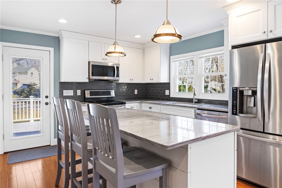 106 Cedar Island Road Narragansett, RI 02882 - Photo 20 of 45 Kitchen