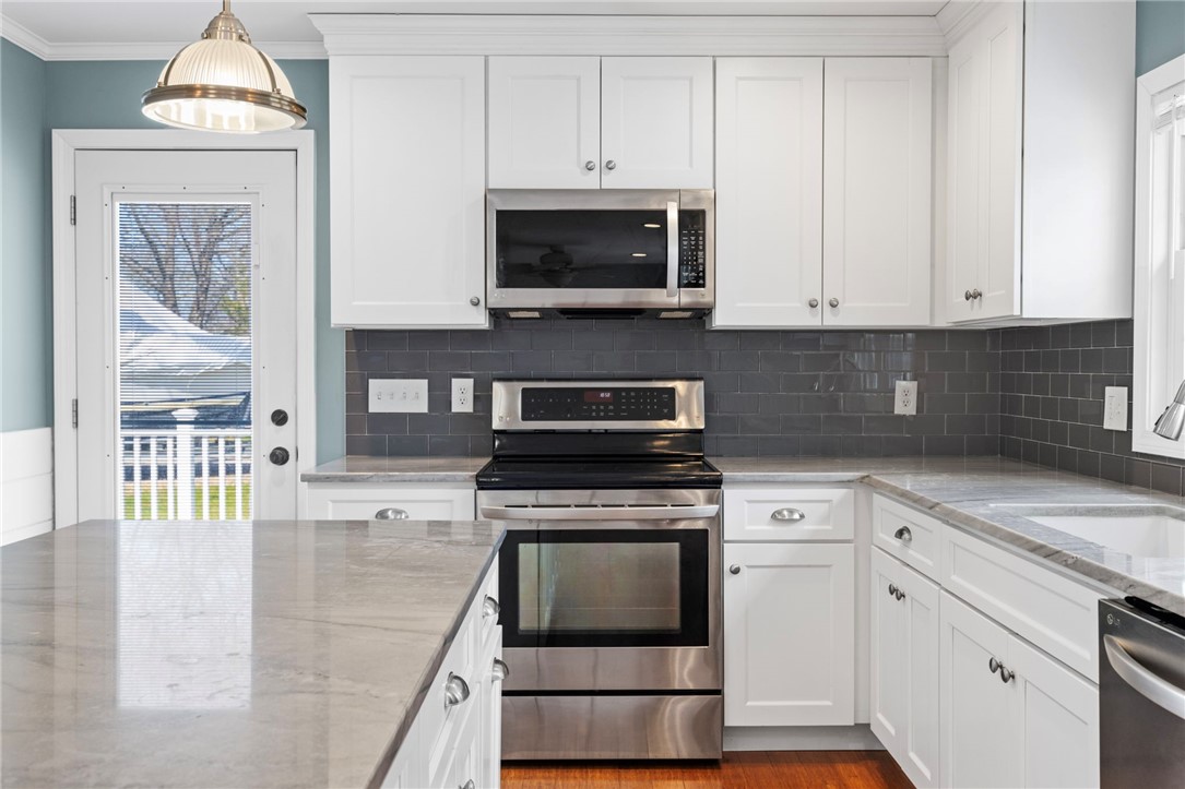 106 Cedar Island Road Narragansett, RI 02882 - Photo 7 of 45 Kitchen