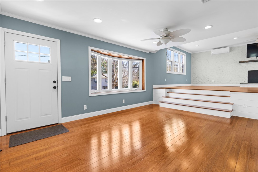 106 Cedar Island Road Narragansett, RI 02882 - Photo 8 of 45 Dining Area