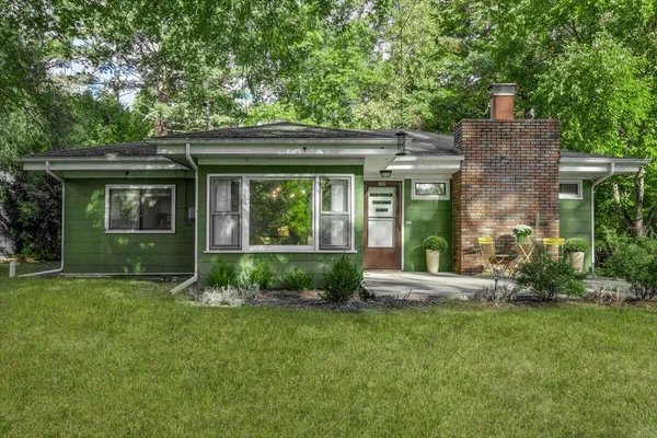 $398,500 | 310 West Detroit Street, New Buffalo, MI 49117