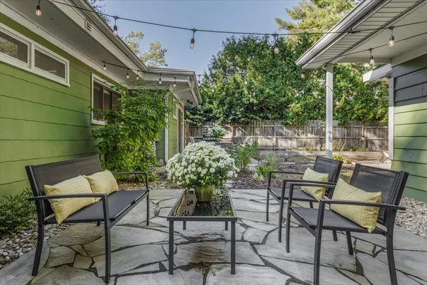 $389,000 | 310 West Detroit Street, New Buffalo, MI 49117