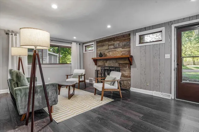 $399,000 | 310 West Detroit Street, New Buffalo, MI 49117