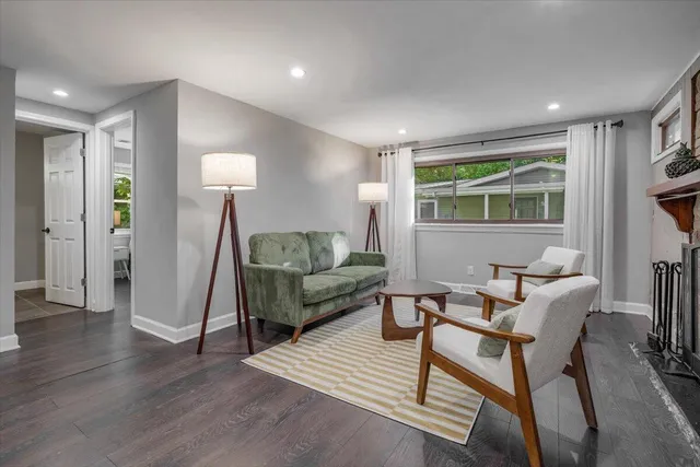 $399,000 | 310 West Detroit Street, New Buffalo, MI 49117