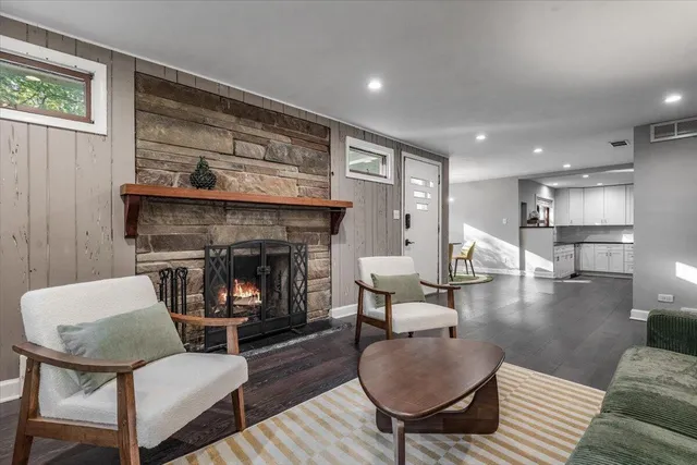 $399,000 | 310 West Detroit Street, New Buffalo, MI 49117