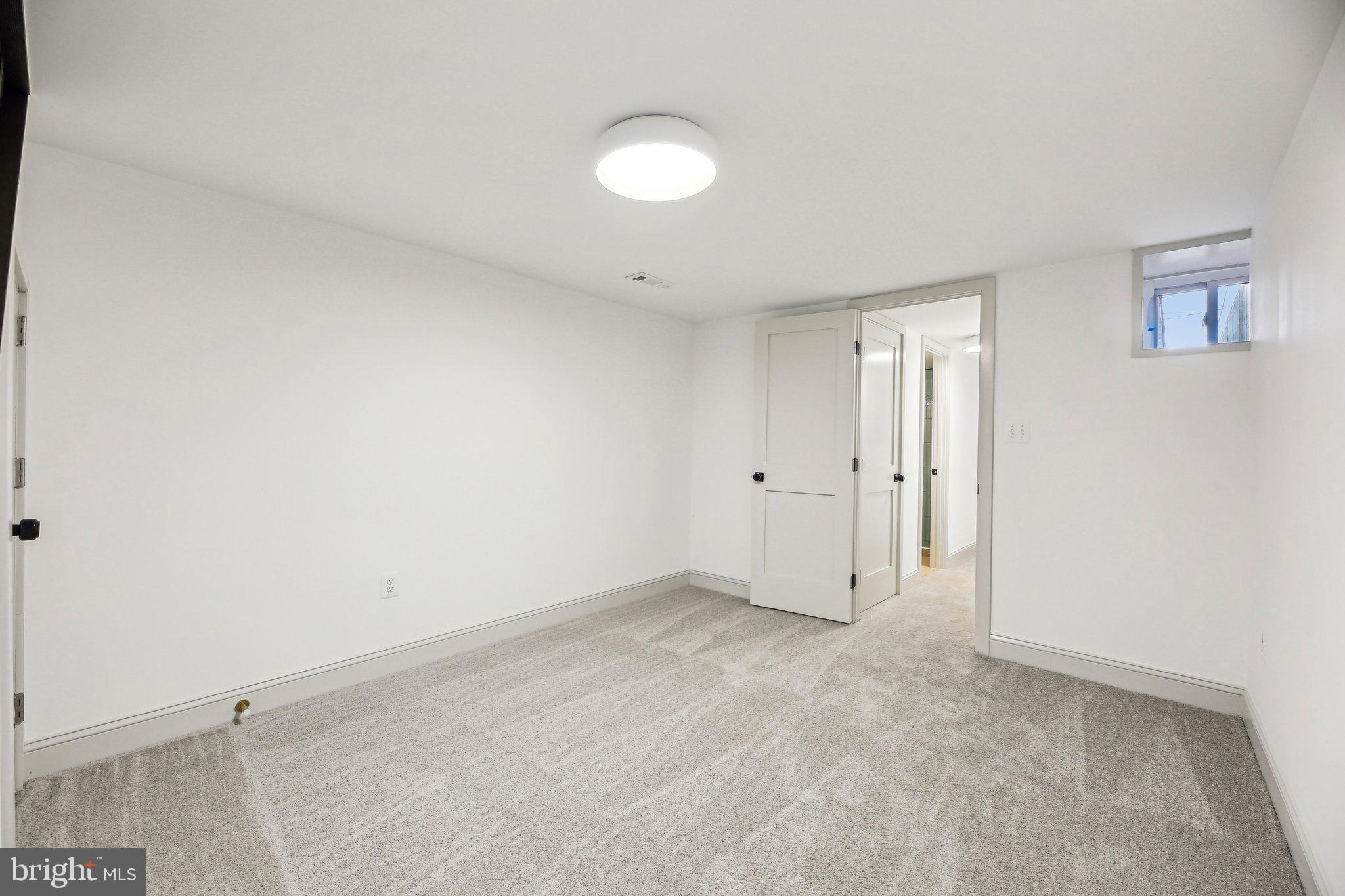 3348 Chestnut Avenue Baltimore, MD 21211 - Photo 32 of 39 a view of an empty room