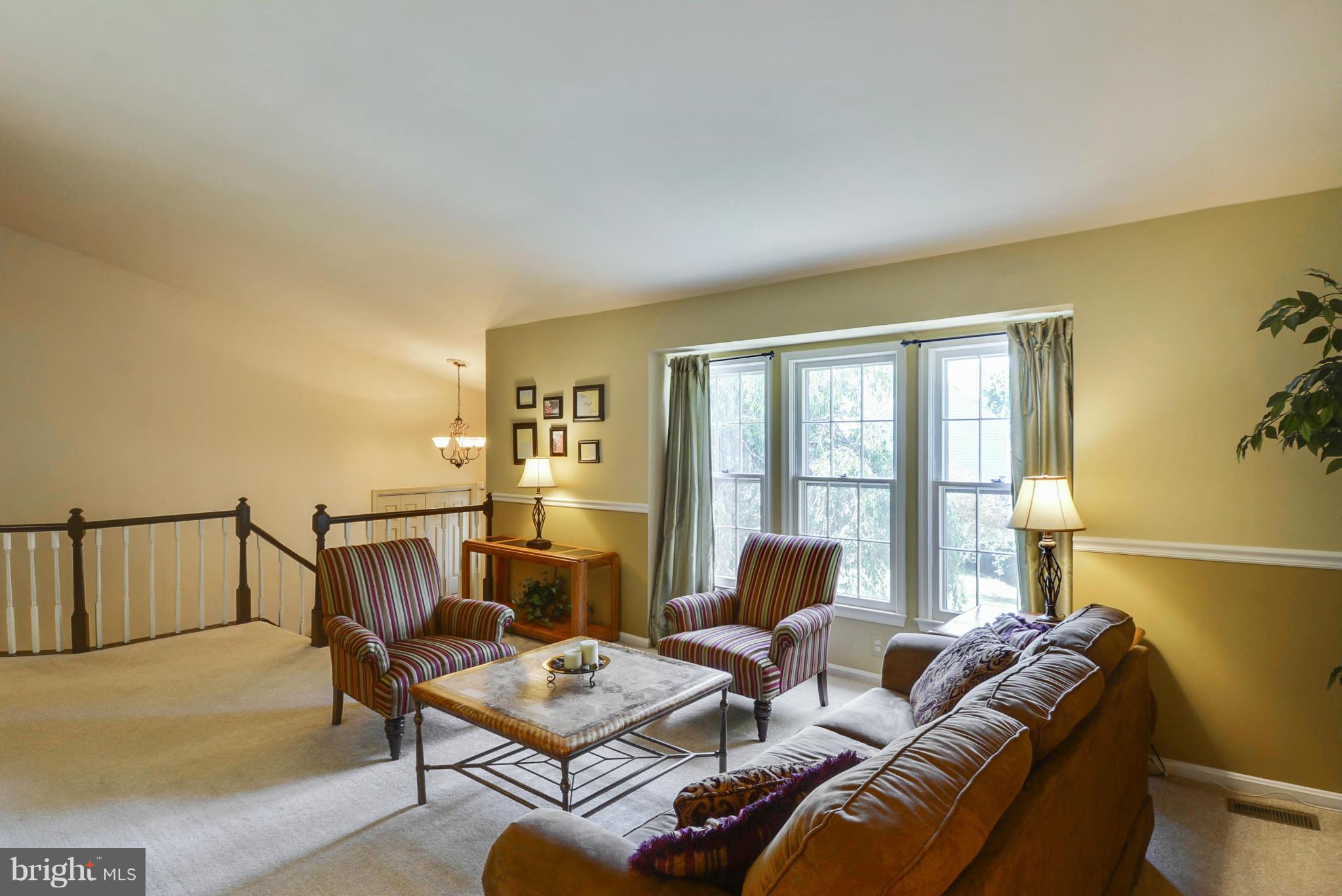 13318 Point Rider Lane Herndon, VA 20171 - Photo 3 of 30 Living Room