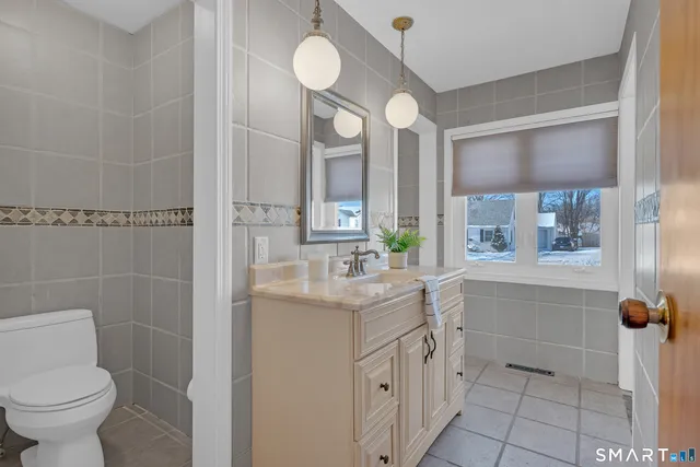 $375,000 | 33 Recano Road, New Britain, CT 06053