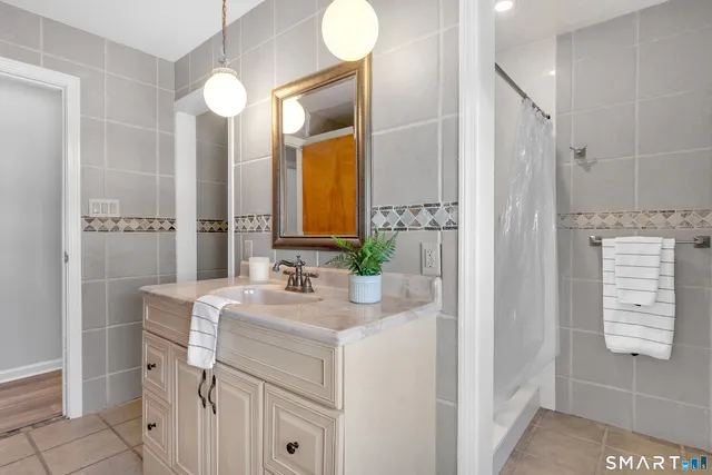 $375,000 | 33 Recano Road, New Britain, CT 06053