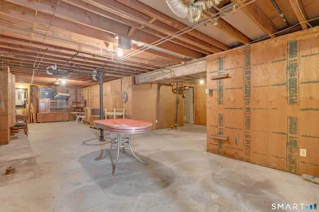 $375,000 | 33 Recano Road, New Britain, CT 06053