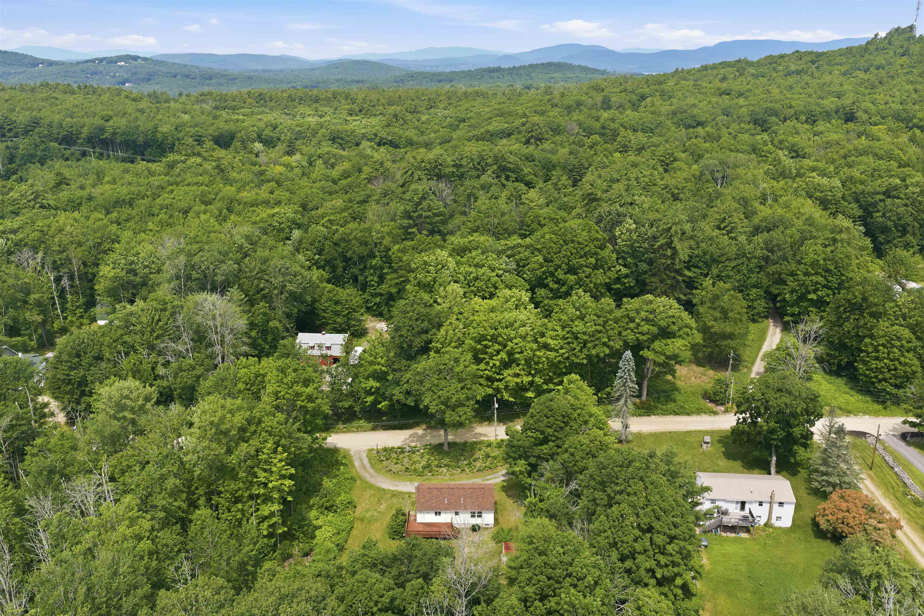 39 Old Center Harbor Road Meredith, NH 03253 - Photo 5 of 48