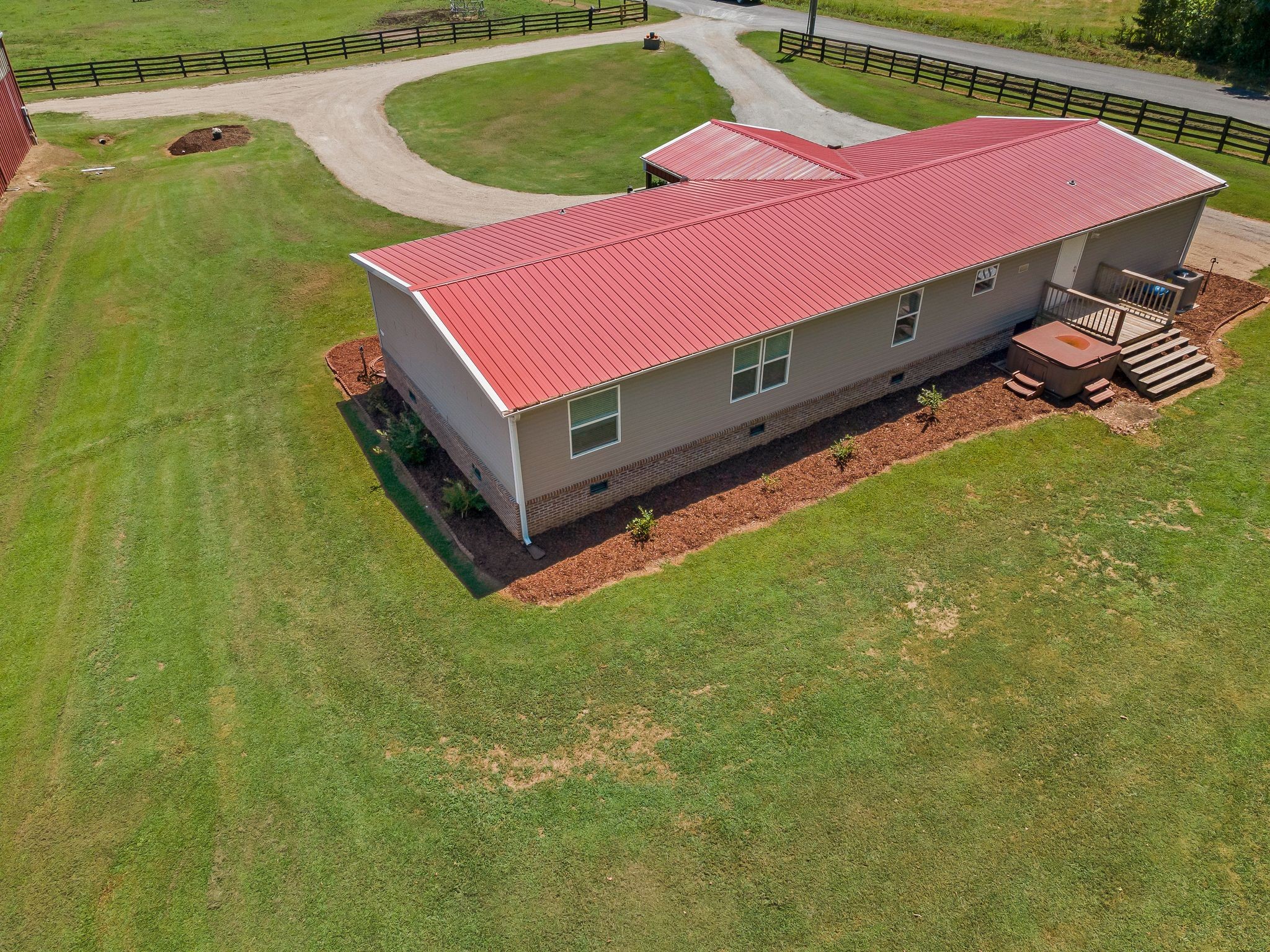54 Shelton Road Fayetteville, TN 37334 - Photo 18 of 65 a view of a backyard with a table and chairs