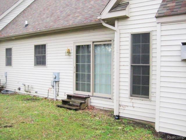 47079 Denton Road Belleville, MI 48111 - Photo 22 of 24 IMG_6801.JPG