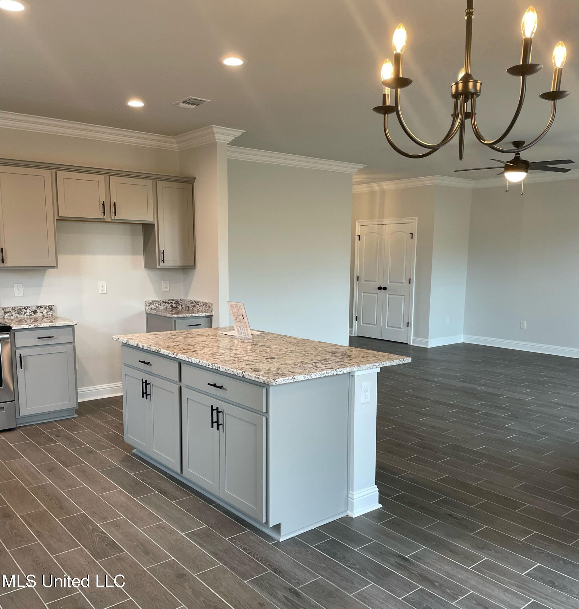 15530 Soaring Loop Gulfport, MS 39503 - Photo 2 of 4 6 copy